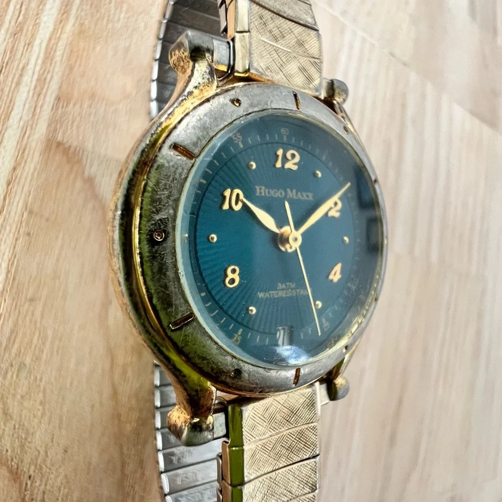 Vintage Hugo Maxx ladies green teal dial gold plated watch NEW BATTERY